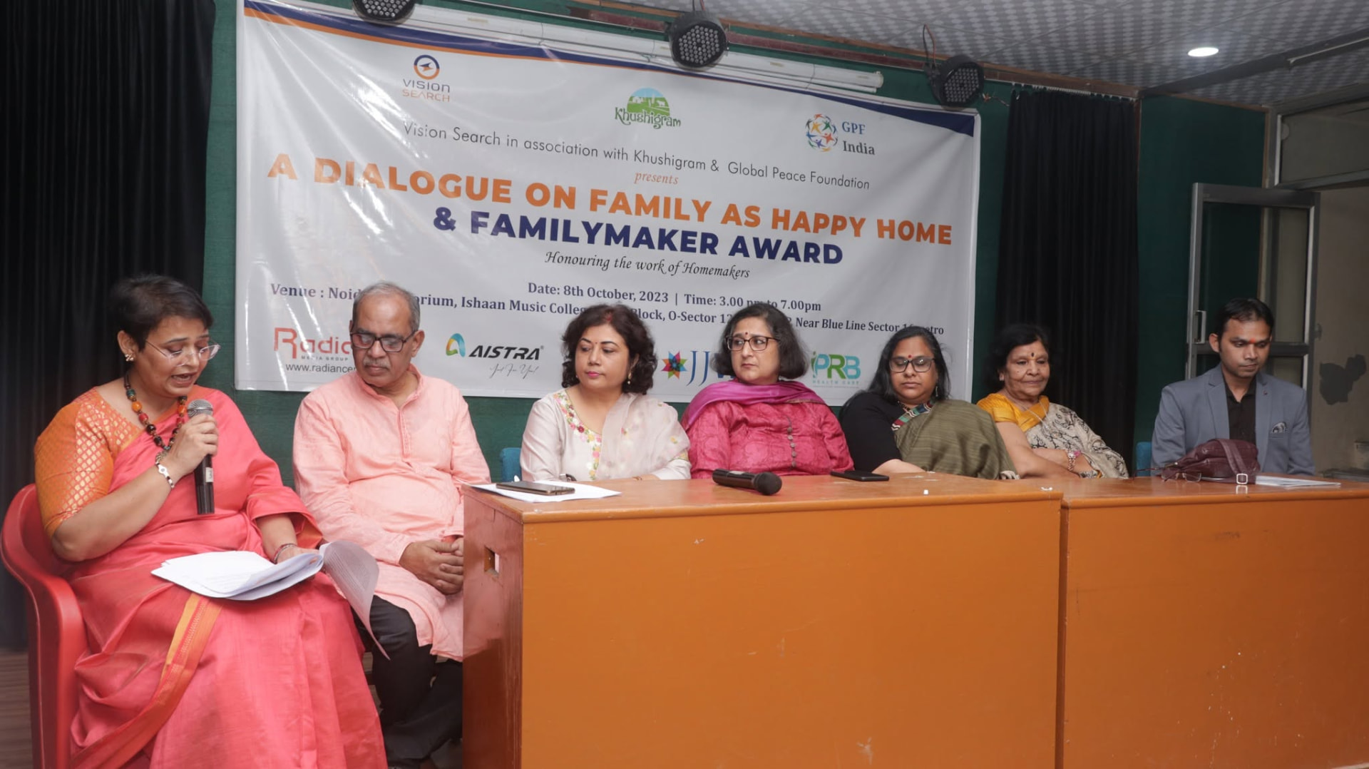 Panel discussion at FamilyMaker Award Edition 1