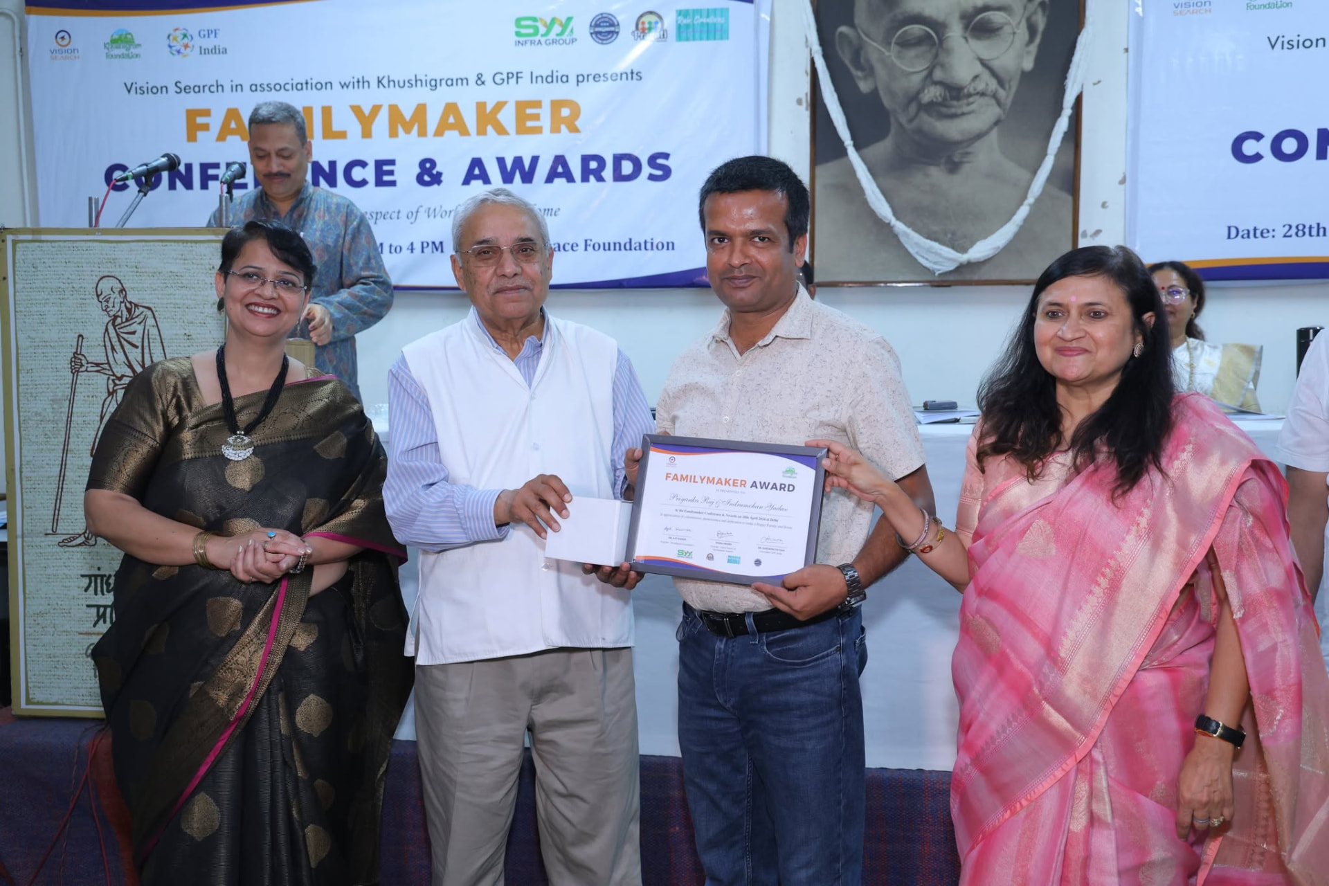 FamilyMaker Award Edition 2 — award presentation